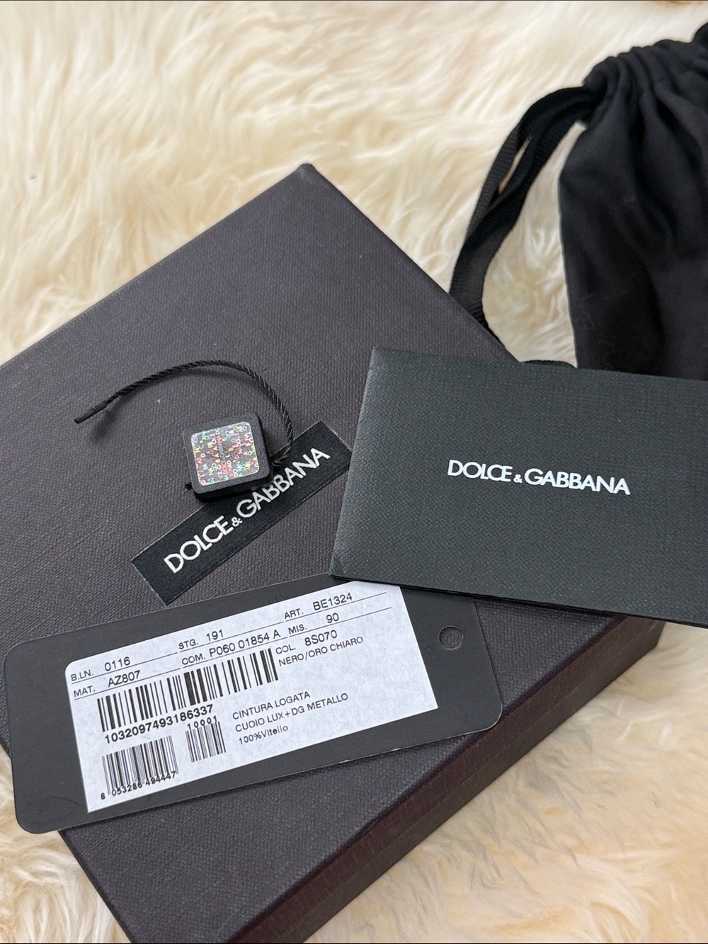 Dolce & Gabbana Black Leather Belt with Gold DG Buckle - Picture 7 of 10